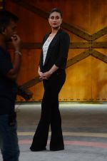 Kareena Kapoor at the grand finale shoot of Khatron Ke Khiladi on 15th March 2016
